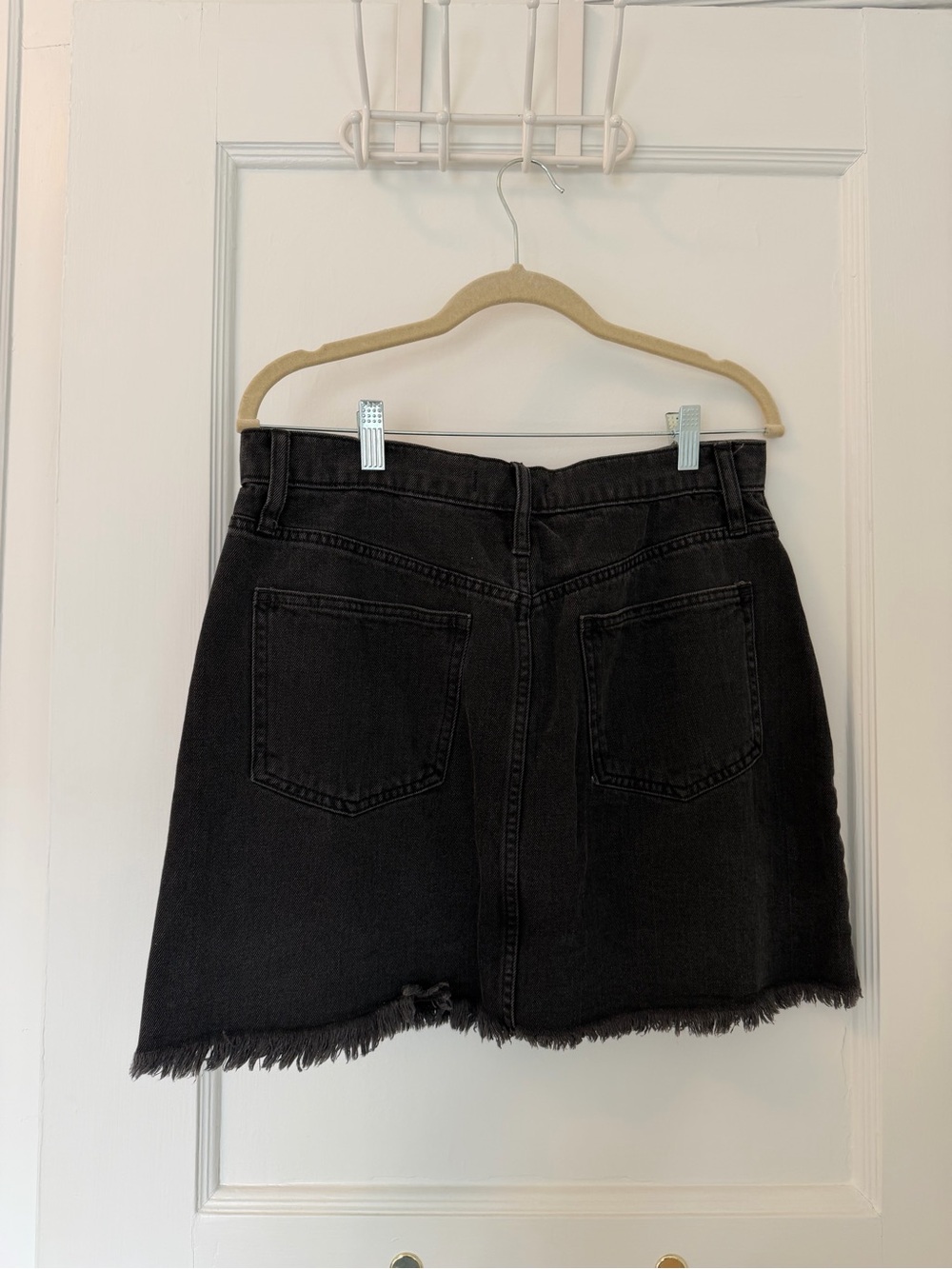 NWT 29 Madewell Black Denim Mini Skirt with Frayed Hem - Picture 2 of 2